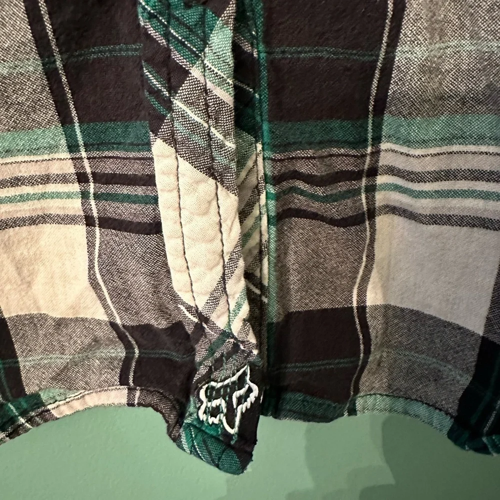 FOX button down. - Picture 2 of 5